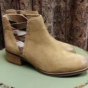 Naughty Monkey Suede Booties sz 8